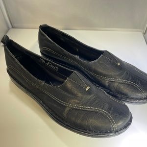 Clarks Artisan Collection Black Leather Slip-On Loafers - Size 8.5M